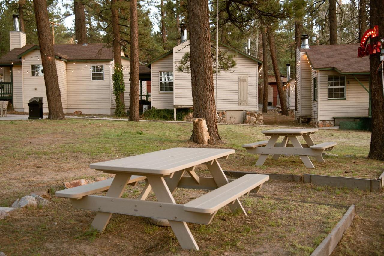 Lakewood Cabins Биг Беър Лейк Екстериор снимка